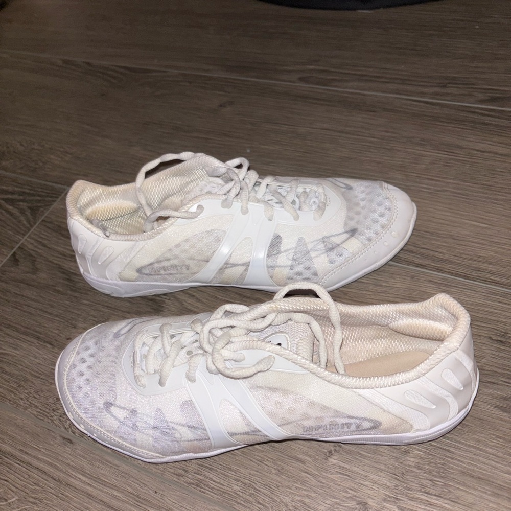 NFINITY Vengeance women’s cheer shoes size 9